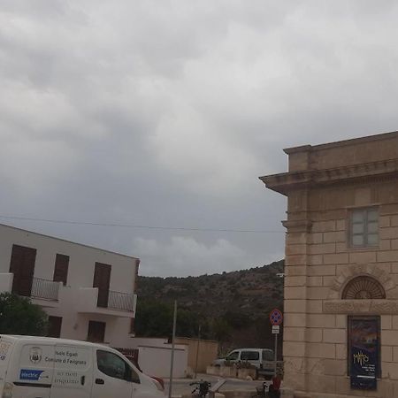 Casa Vacanza Spiaggia Praia Favignana Ngoại thất bức ảnh
