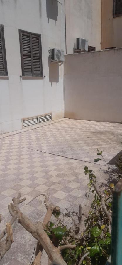 Casa Vacanza Spiaggia Praia Favignana Ngoại thất bức ảnh